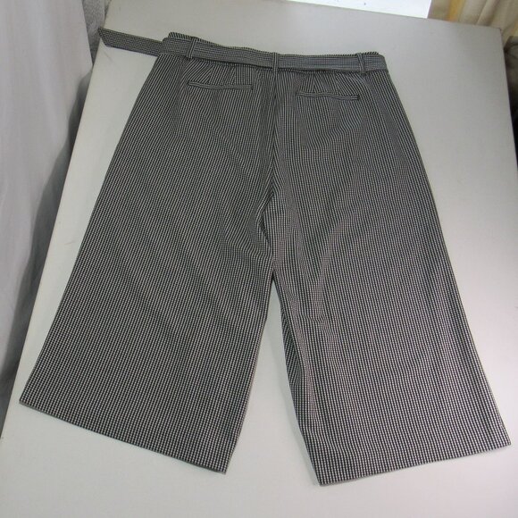 Lane Bryant Women's Culotte Capri Wide Leg Pants w/Matching Belt Curvy Fit - Picture 2 of 8